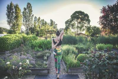 Yoga Q+A: The answer to those random yoga questions we’ve ALWAYS wondered about