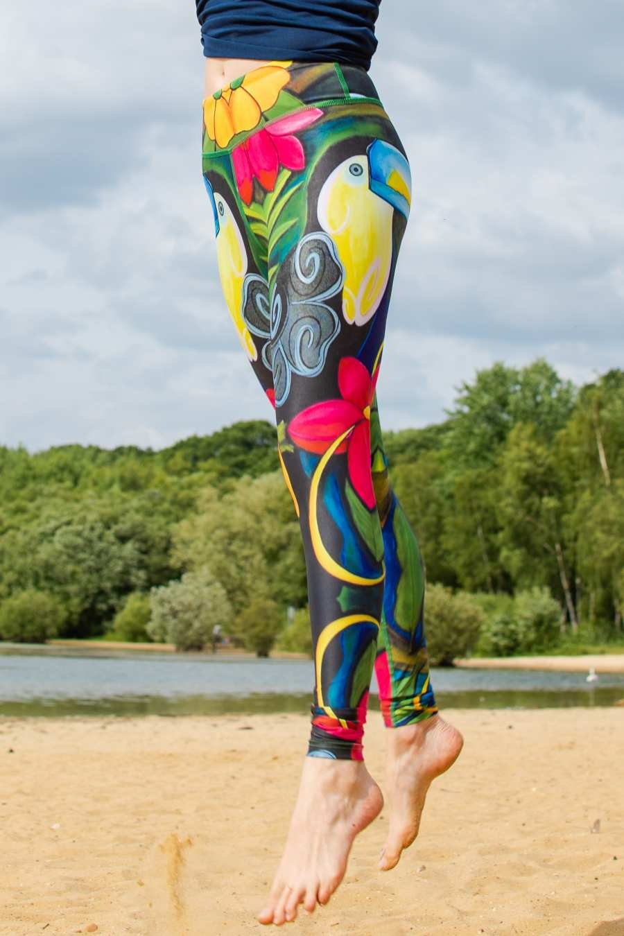 Toucan Printed high waist yoga pants 